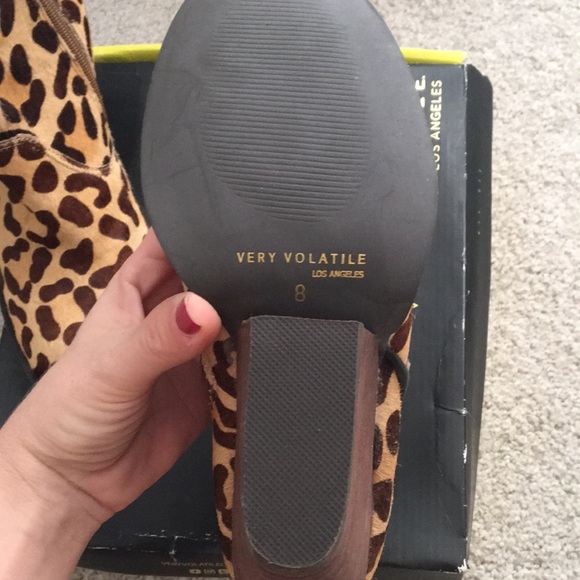 Very Volatile Los Angeles leopard boot size 8 - Picture 3 of 5